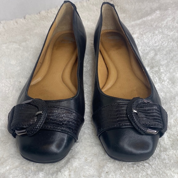 Pristine Nurture Women's Carine Ballet Flats Black Leather Slip On Buckle 9.5 - Picture 1 of 8
